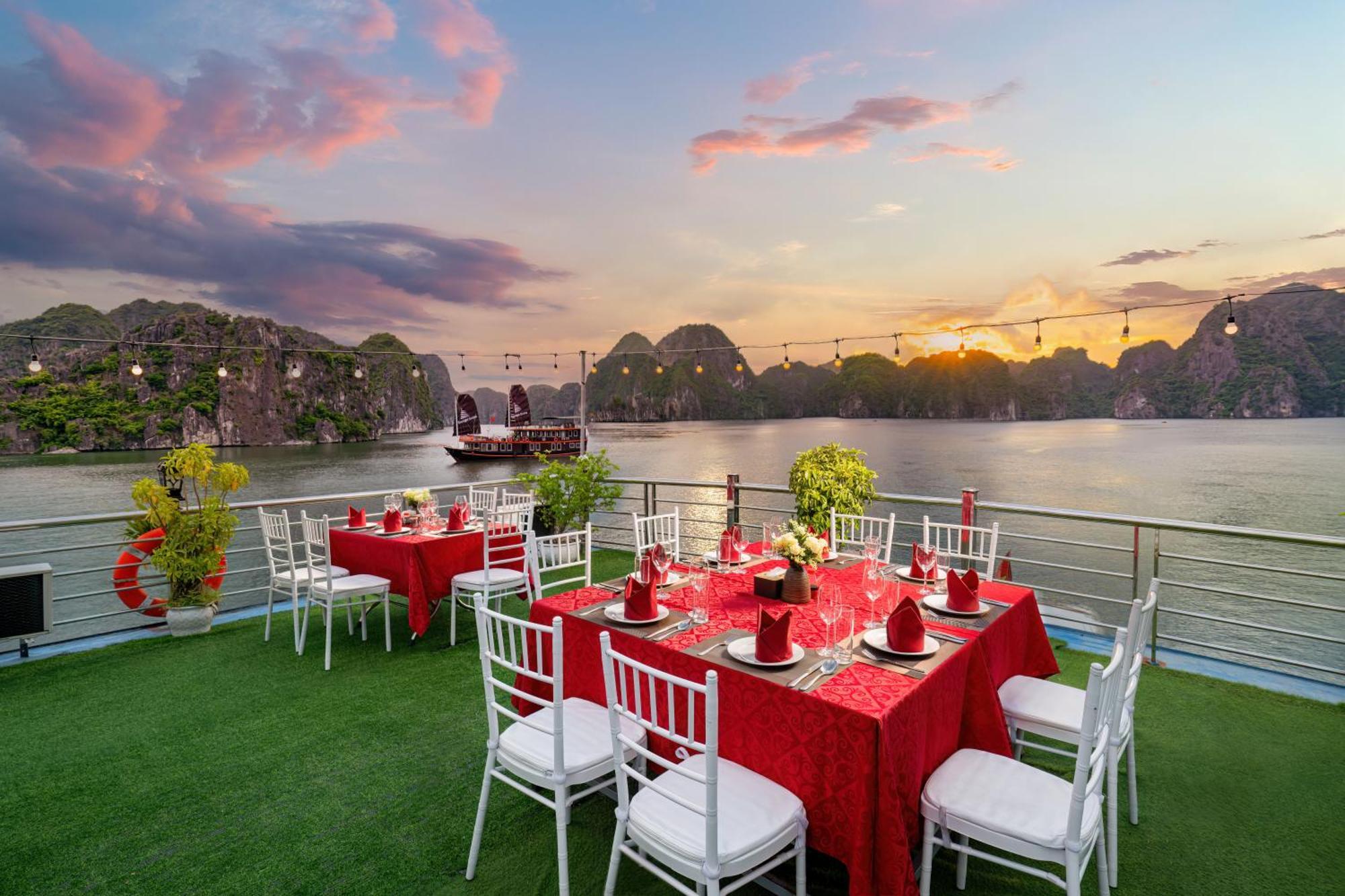 Sunlight Cruise Ha Long Exterior foto