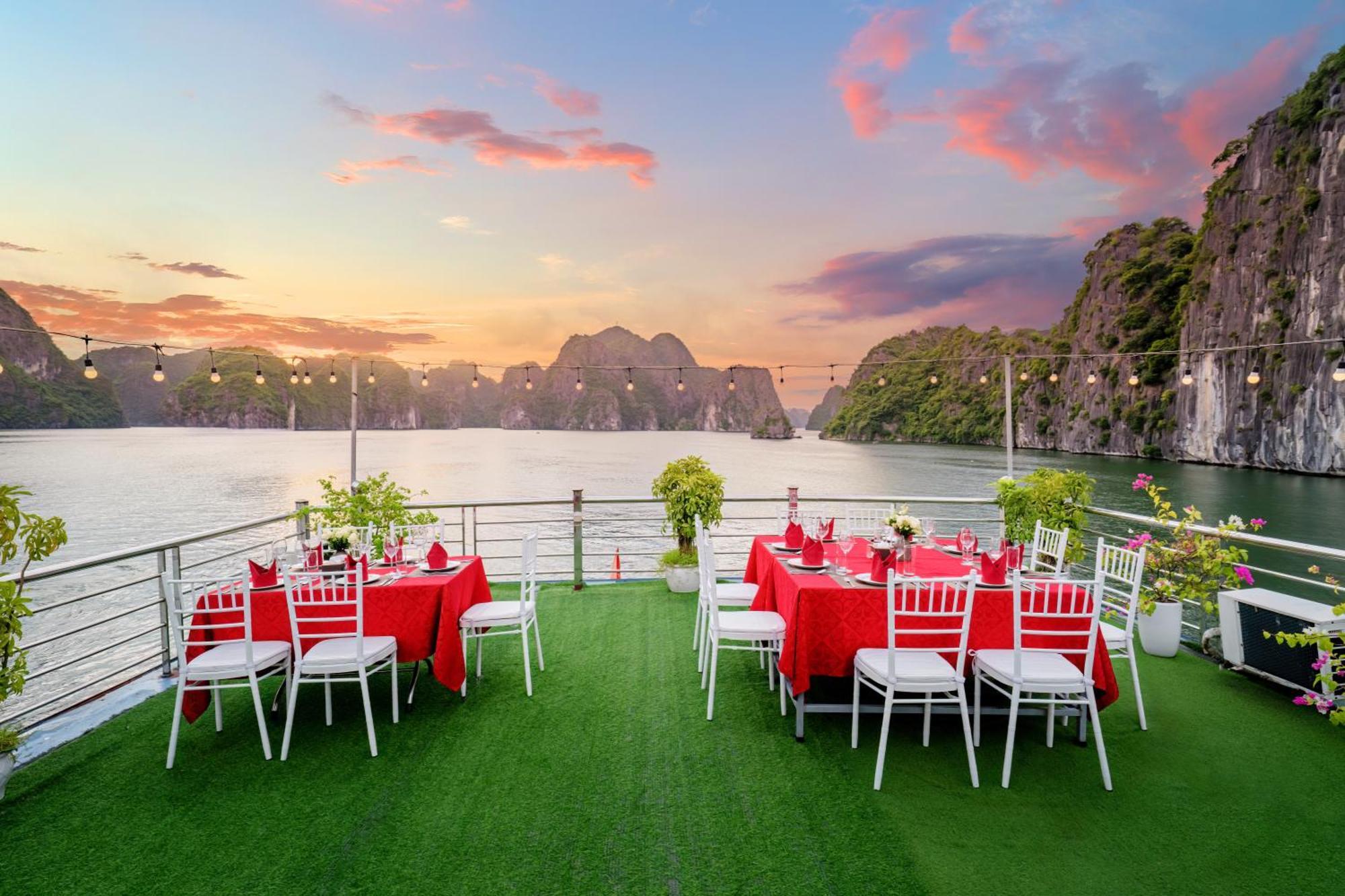 Sunlight Cruise Ha Long Exterior foto